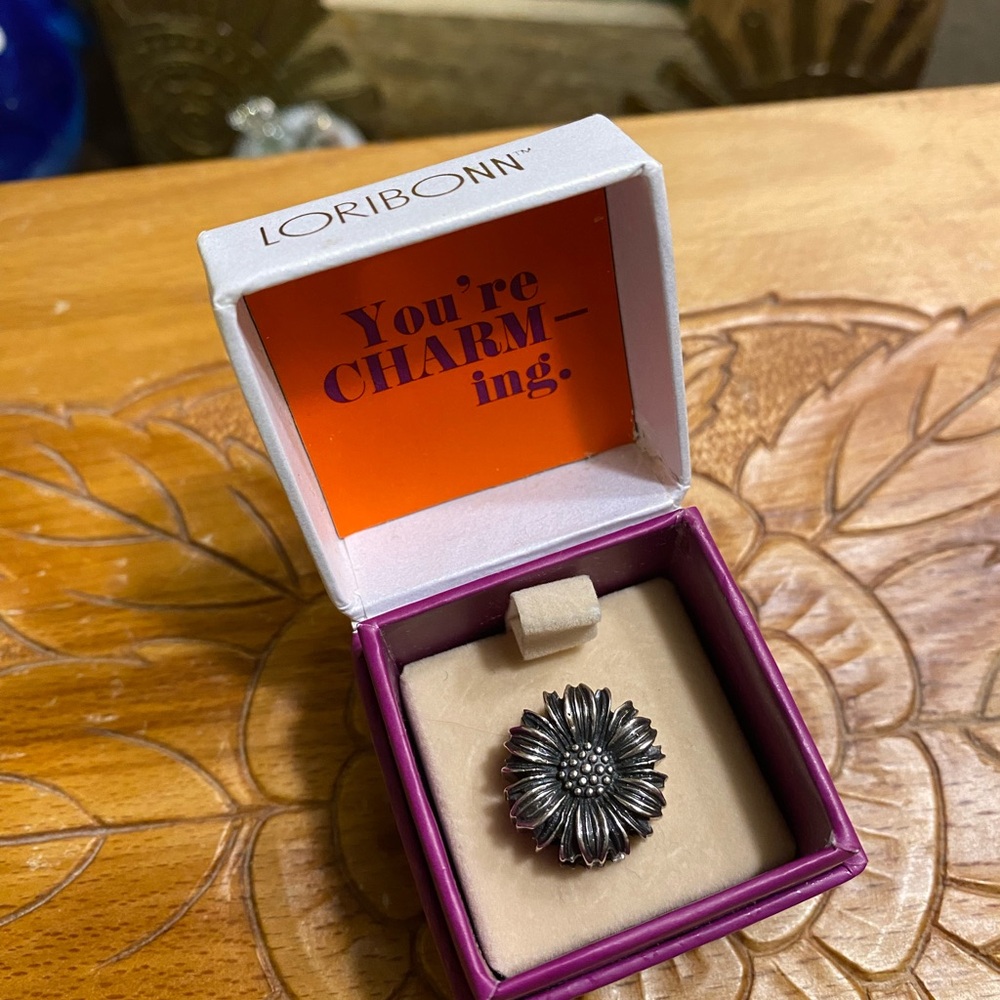 Lori Bonn Sterling Silver daisy 🌼 slide charm